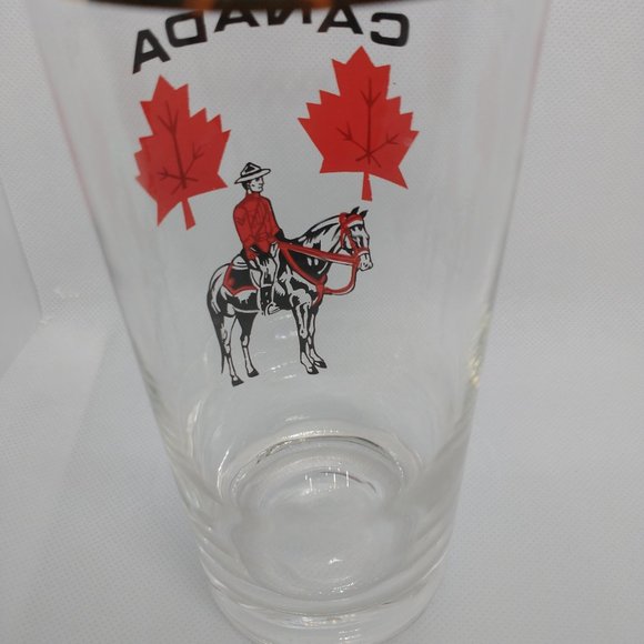 Canadian Collectible Clear Drinking Glass with Gold Rim - Great Condition - Picture 6 of 10